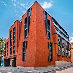 https://taberne-boutique-hotel-tbilisi.alltbilisihotels.com